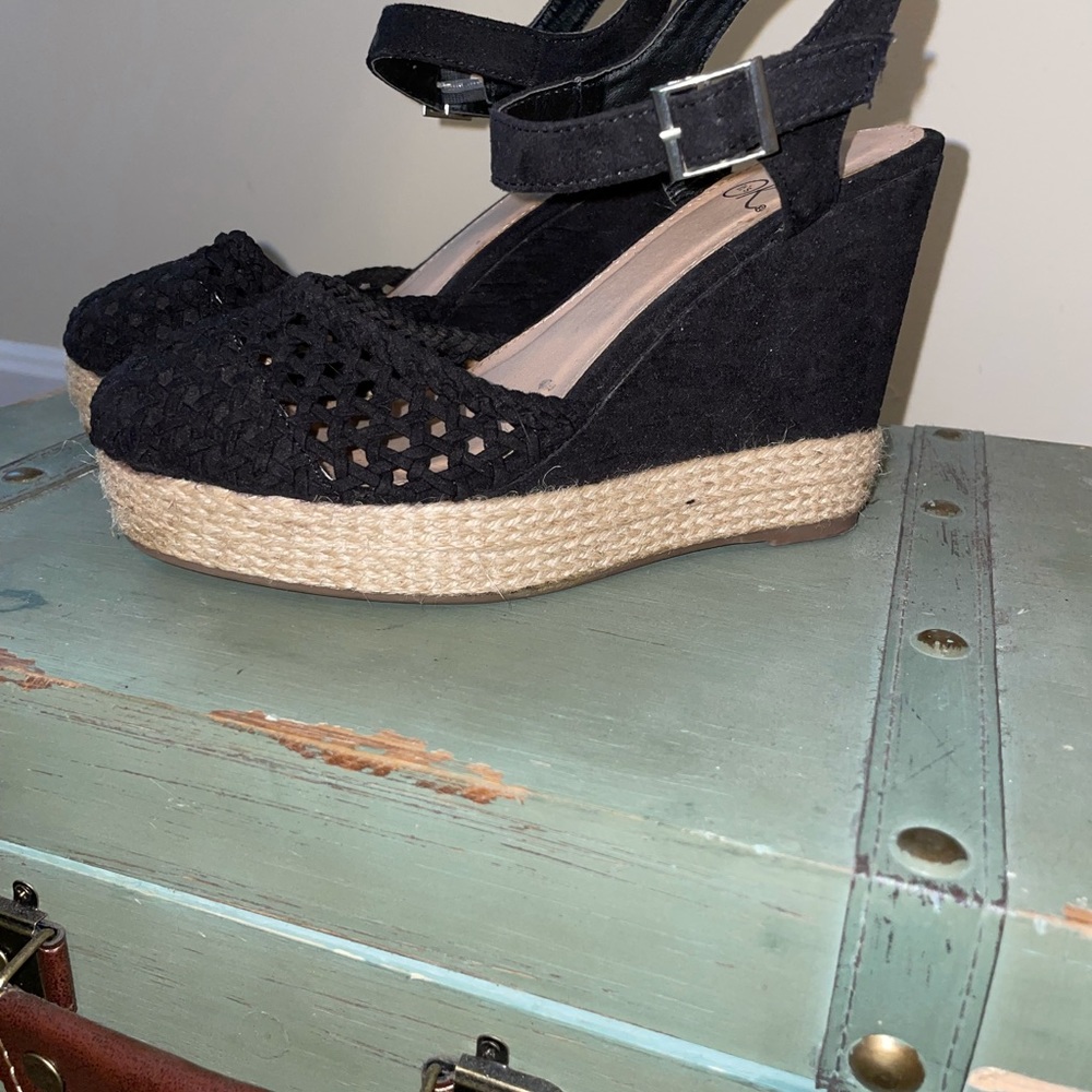 it’s OK black wedges in great condition. - Picture 1 of 2